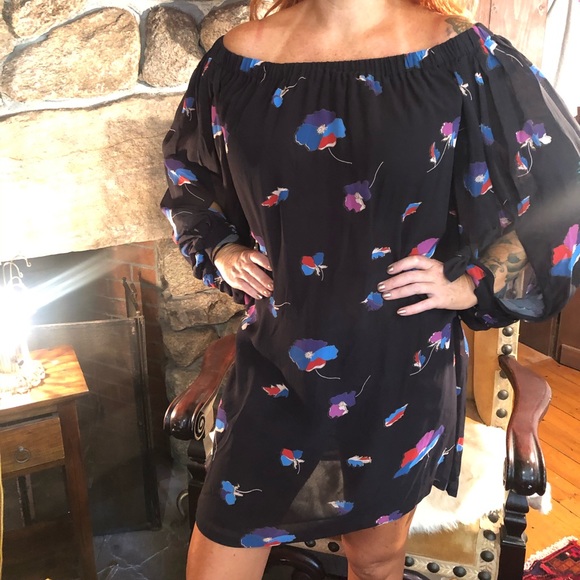 Jill Stuart Dresses & Skirts - NWT Jill Stuart $468 off shoulder chiffon dress